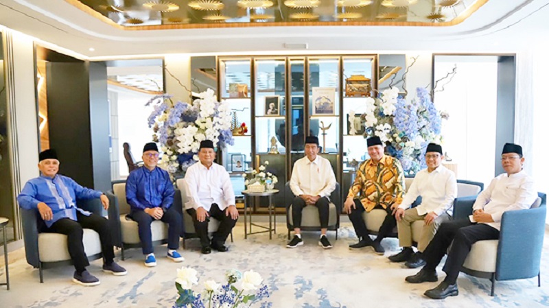 Silaturahmi Ramadhan KIB dan KKIR bersama Presiden Joko Widodo, di Kantor DPP PAN, Jalan Warung Buncit, Jakarta Selatan, Minggu (2/4).