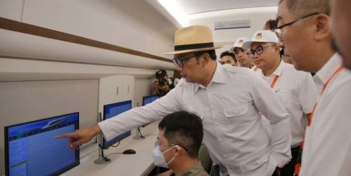 Gubernur Jabar Ridwan Kamil saat ujicoba Kereta Cepat Jakarta-Bandung/Repro