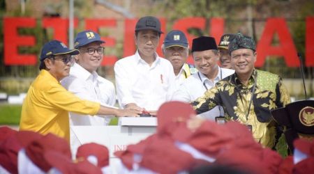 Presiden Joko Widodo meresmikan sejumlah infrastruktur di Bandung Jawa Barat/Repro