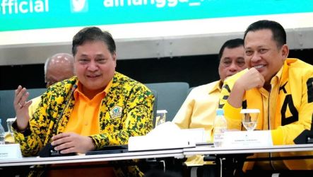 Ketua Umum Partai Golkar Airlangga Hartato jawab spekulasi bergabungnya Presiden Jokowi ke Golkar. (Foto: Ist)